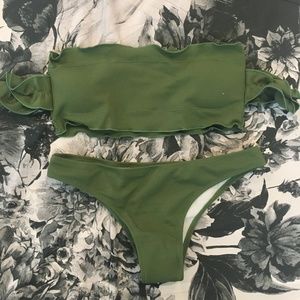 ribbed green bikini with shoulder sleeves